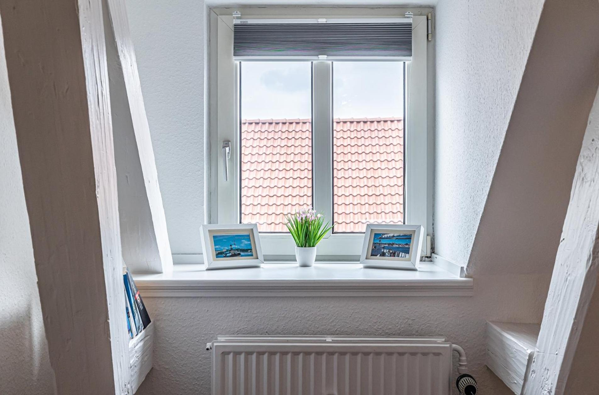 Fewo1846 - Im Sonnenhof - Komfortable 2-Zimmer-Wohnung Im Stadtzentrum Flensburgo Esterno foto